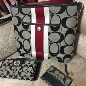 COPY - COPY - Coach Hampton Shoulder Bag, wallet and Key ring